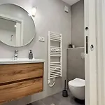 Blue With Shared Pool Апартаменты