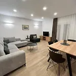 Blue With Shared Pool Apartament
