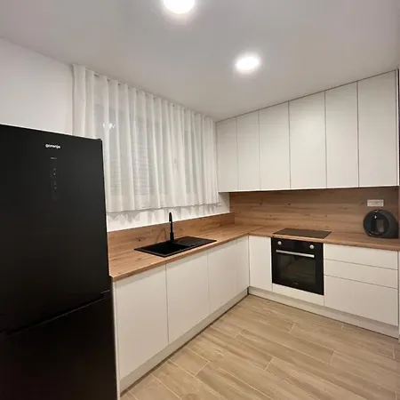 Blue With Shared Pool Спліт