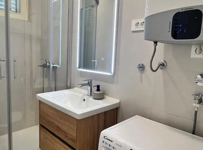 Blue With Shared Pool Split