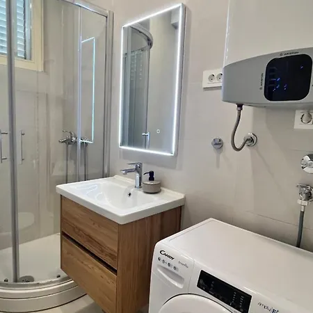 Blue With Shared Pool Split